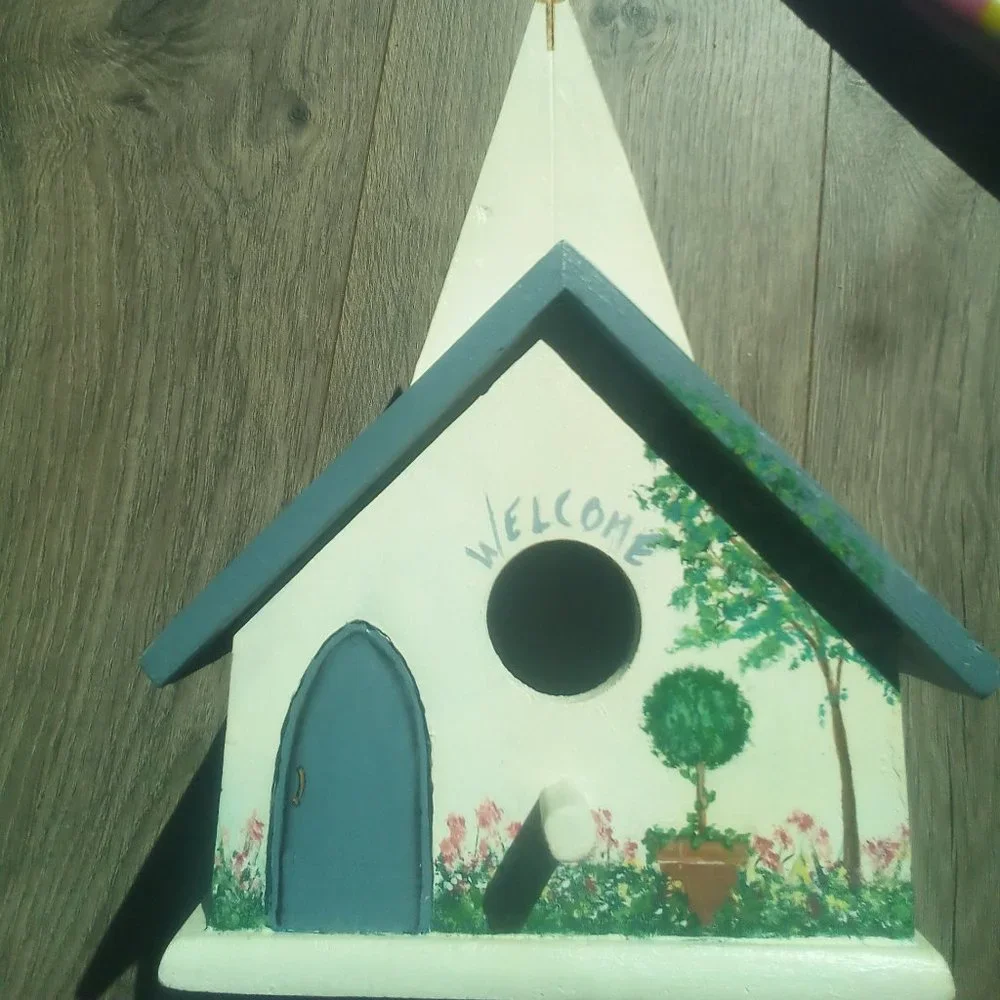 👵EUC VINTAGE CHURCH BIRDHOUSE